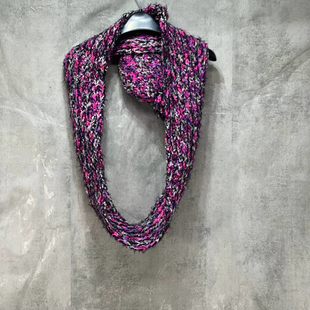 Charlotte Women's Black Combo 2-Piece Infinity Scarf W/ Beanie SZ S/M